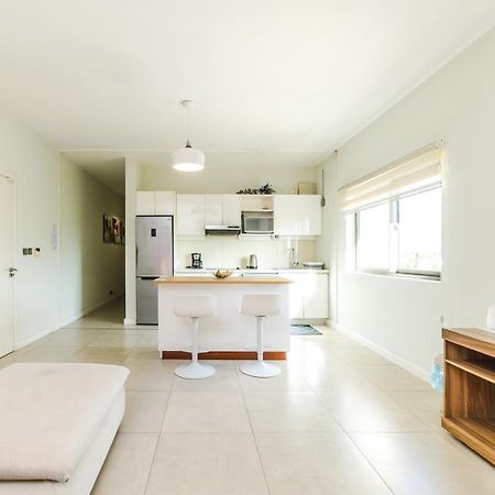 Beachcove Apartment 9 In Pereybere Pereybere Beach Exterior foto