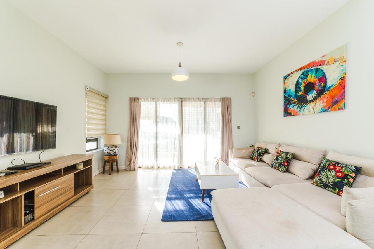 Beachcove Apartment 9 In Pereybere Pereybere Beach Exterior foto