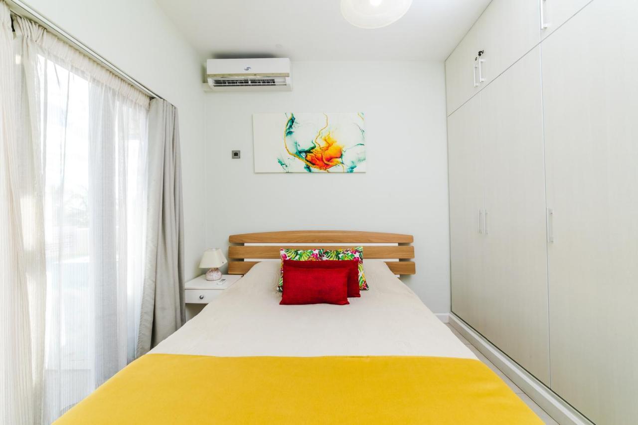 Beachcove Apartment 9 In Pereybere Pereybere Beach Exterior foto