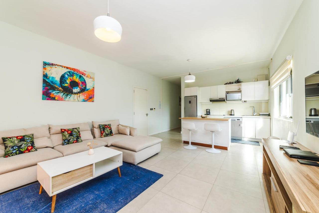 Beachcove Apartment 9 In Pereybere Pereybere Beach Exterior foto